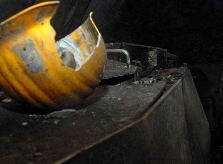 Hindistan’ın kuzeydoğusunda bulunan Meghalaya eyaletinde kaçak işletilen kömür madeninde patlama