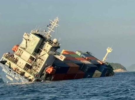 Tayland’ın güneyindeki Phuket Adası açıklarında feci bir olay meydana geldi.