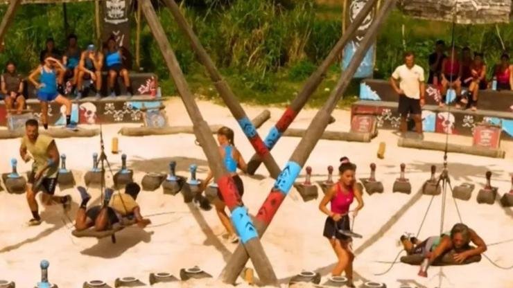 SURVİVOR DOKUNULMAZLIK OYUNUNU HANGİ TAKIM KAZANDI? 16 Şubat Pazartesi eleme adayı kim oldu? Kaynak:Cnnturk.com Survivor‘da heyecan kaldığı yerden devam ediyor. Eleme gecesinde hatırlanacağı