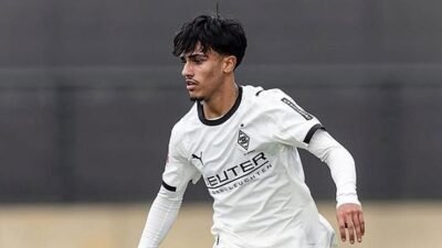 Kaynak:Cnnturk.com Galatasaray; babası Türk, annesi Arjantin asıllı Alman vatandaşı olan