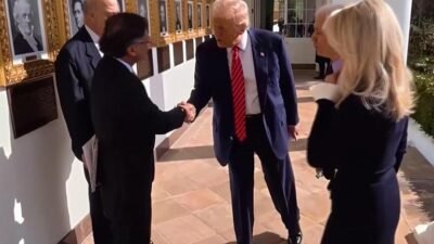 Kaynak:CNN TÜRK Aylarca tehdit etmiş, hasta ülke olarak nitelendirmişti. ABD