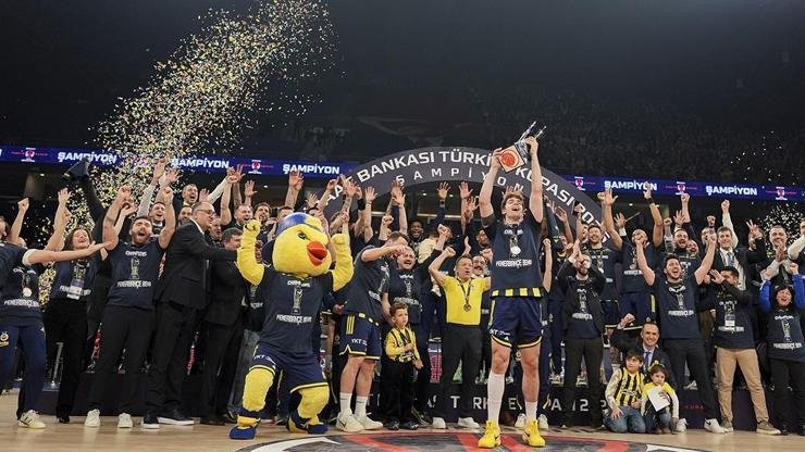 Türkiye Kupası’nda şampiyon Fenerbahçe Beko! Beşiktaş GAİN… Kaynak:Cnnturk.com Ziraat Bankası Türkiye Kupası finalinde Fenerbahçe Beko ile Beşiktaş