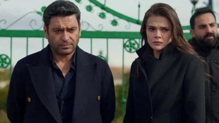 Kaynak:Cnnturk.com Kanal D ekranlarında yayınlanan ve reyting rekorları kıran Uzak