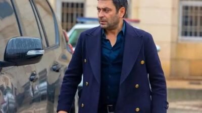 Kaynak:Cnnturk.com Sinem Ünsal ve Ozan Akbaba‘nın başrollerini paylaştığı Uzak Şehir