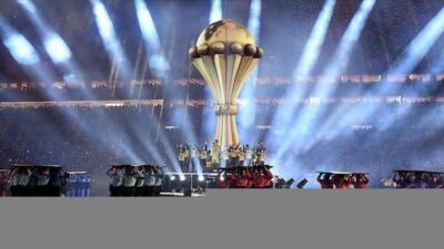 CAF tarafından yapılan açıklamada, Senegal Futbol Federasyonu’nun takımının davranışları nedeniyle