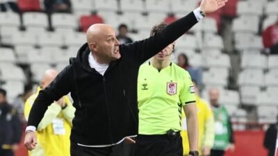 Antalyaspor Teknik Direktörü Sami Uğurlu: İç saha performansımız oldukça iyi Kaynak:Cnnturk.com Trendyol Süper Lig’in 24. haftasında konuk ettiği Fenerbahçe ile