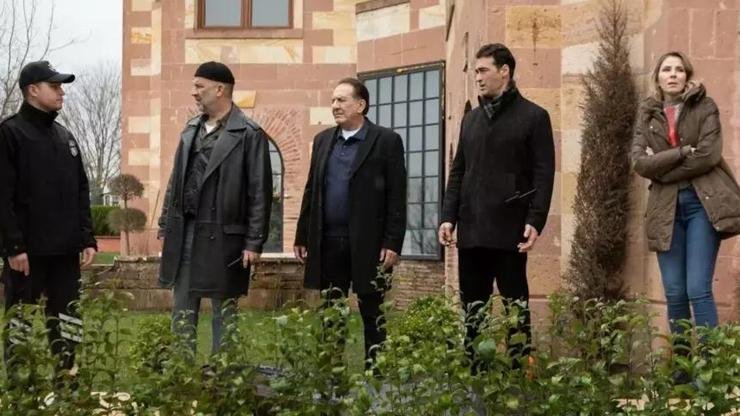 Kaynak:Cnnturk.com Arka Sokaklar‘ın heyecan dolu bölümünün ardından yeni bölüm fragmanı