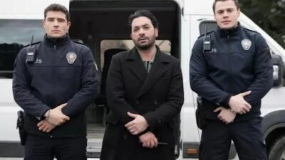 Kaynak:Cnnturk.com Başrollerinde birbirinden ünlü oyuncuların yer aldığı Arka Sokaklar dizisinin