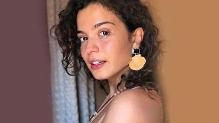 ASLI BEKİROĞLU HASTALIĞI NE? Aslı Bekiroğlu Kimdir, Kaç Yaşında, Nereli? 6. Kez Ameliyat Olacak! Kaynak:Cnnturk.com Aslı Bekiroğlu, bir süredir yaşadığı sağlık problemleriyle yeniden gündeme