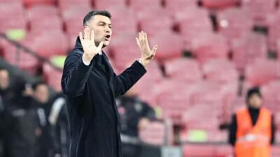 Burak Yılmaz: Hakemlerle alakalı konuşmamak için direniyorum ama… Kaynak:Cnnturk.com Trendyol Süper Lig’in 24. haftasında deplasmanda Samsunspor ile 0-0