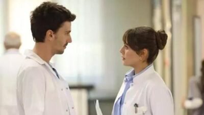 Kaynak:Cnnturk.com Doktor Başka Hayatta dizisi hakkında ayrıntılar merak ediliyor. Başrollerinde