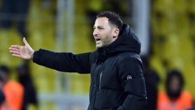 Domenico Tedesco: İnanca sahip kişi sadece ben olursam problem vardır Kaynak:Cnnturk.com Trendyol Süper Lig’in 25’inci haftasında sahasında Samsunspor’u 3-2 mağlup