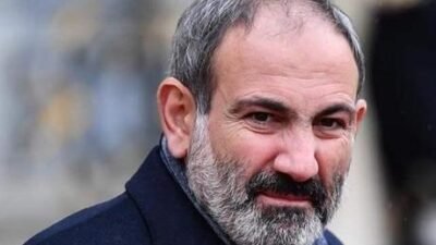 Ermenistan Başbakanı Paşinyan’a kilisede şok saldırı! Ermenistan basınındaki haberlere göre, Erivan’daki Aziz Anna Kilisesi’nde düzenlenen ayine