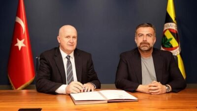 Kaynak:Cnnturk.com Fenerbahçe Futbol Akademi Genel Koordinatörü, Şenol Çorlu oldu. Sarı-lacivertli