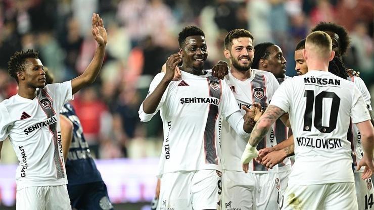 Kaynak:Cnnturk.com Trendyol Süper Lig’in 26. Haftasında Antalyaspor ile Gaziantep FK,