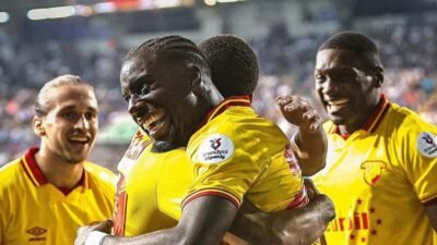 Kaynak: DHA Teknik direktör Stanimir Stoilov‘un, “İdmanlarda yeterince takıma yardımcı