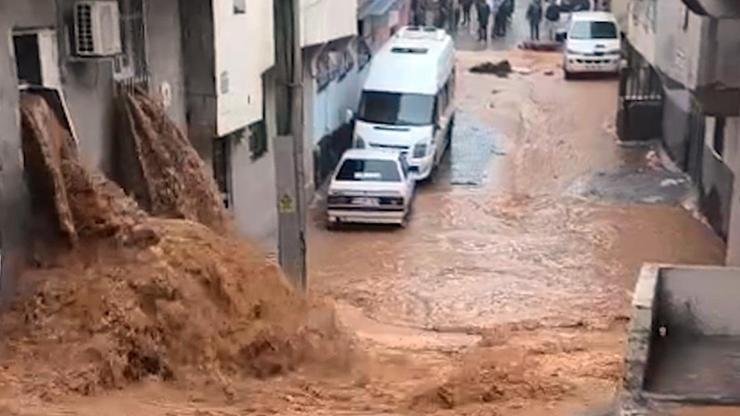 Meteoroloji 15’inci Bölge Müdürlüğü’nün “çok bulutlu ve gök gürültülü sağanak