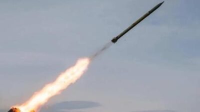 Hizbullah’tan İsrail’e 15 ayrı saldırı: Sınır hattında roket ve İHA yağmuru! Hizbullah’ın Telegram hesabından yapılan açıklamada, İsrail ordusu hedeflerine 15 saldırı