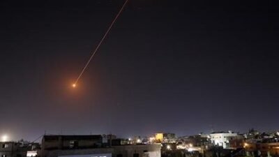 İsrail ordusundan yapılan açıklamada, İran’dan İsrail’e doğru füzelerin ateşlendiği ve