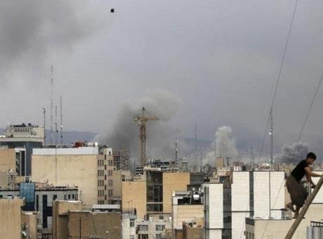 İsrail-İran-ABD savaşı 23. gününde sürerken, İran Cumhurbaşkanı Mesut Pezeşkiyan’ın Yardımcısı