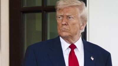 İran’ın yeni dini liderine tehdit: Bizden onay almazsa, vadesi uzun olmaz ABD Başkanı Donald Trump, ABD basınına yaptığı açıklamada, İran’daki yeni