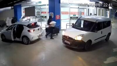 Kaynak: DHA Olay, dün saat 07.20 sıralarında Bahçelievler Yenibosna Merkez