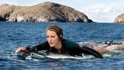 Kaynak:Cnnturk.com Karanlık Sular, orijinal adıyla The Shallows, 2016 yapımı dram,