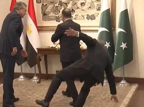 Pakistan Dışişleri Bakanı Muhammed Ishaq Dar, resmi ziyaret çerçevesinde başkent