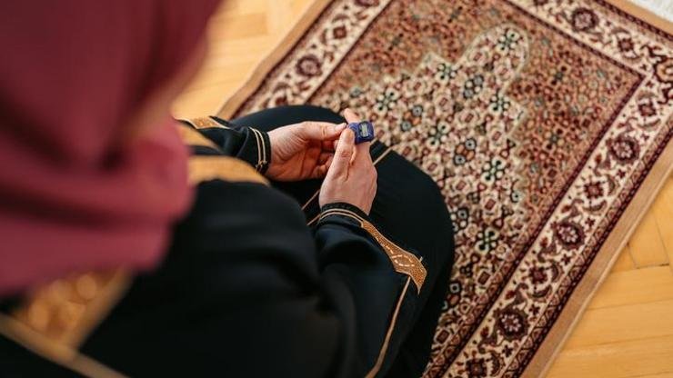 Kaynak:Cnnturk.com Ramazan ayının son cuma günü yaklaşırken bazı Müslümanlar, öğle