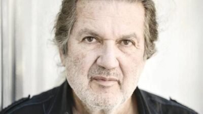 Velidedeoğlu’nun cenazesinin cumartesi günü Karacaahmet Mezarlığı’nda defnedileceği öğrenildi. Usta ismin