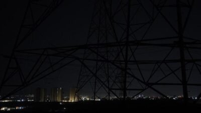 İran Enerji Bakanlığı tarafından yapılan açıklamada, “Elektrik tesislerine yönelik saldırılar