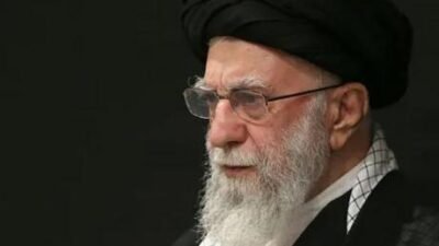 ABD-İsrail’in saldırısında hayatını kaybeden İran lideri Ayetullah AliHamaney’in cenazesinin Meşhed’de