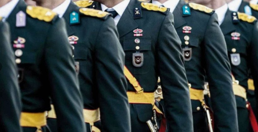 Yeniçağın gaberine göre; 10 Kasım 2023’te, Atatürk’ün ölüm yıldönümünde yakasına