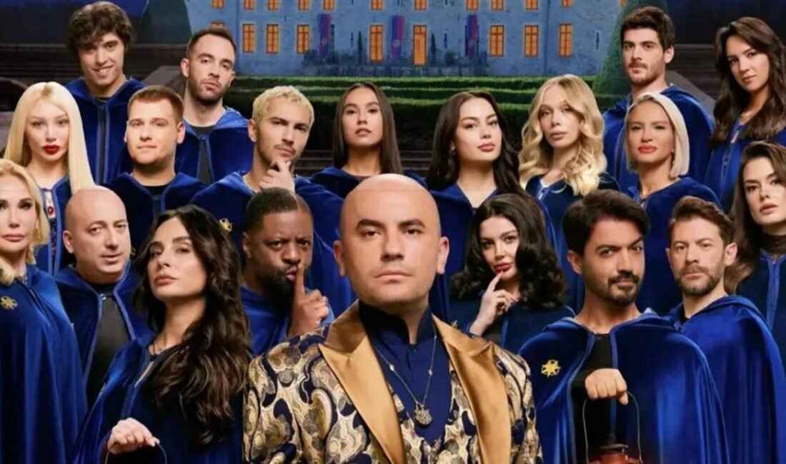 Kaynak:Cnnturk.com Tanıtımın filminin de gösterildiği geceye programın sunucusu Giray Altınok