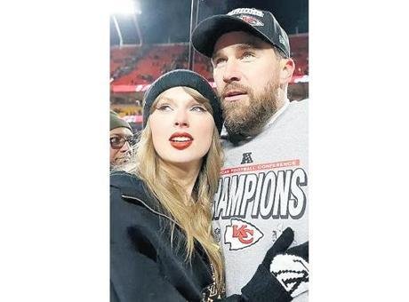 Yaz düğünü için hazırlık Taylor Swift ile Kansas City Chiefs forması giyen Kelce’nin bu