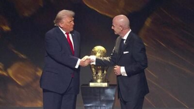 Kaynak:CNN TÜRK ABD, Kanada, Meksika’nın ev sahipliğinde yapılacak Dünya Kupası’yla