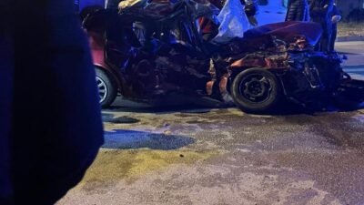 Okan ÇALIŞKAN/ TARSUS(Mersin), (DHA)- MERSİN’in Silifke ilçesinde minibüs ile otomobilin