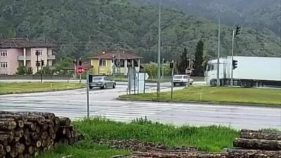 Kaynak:İHA Edinilen bilgiye göre, Amasya’da Fatih Camii’nde katıldıkları cenazenin ardından