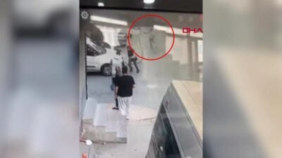 Kaynak: DHA İstanbul Esenler’de asker eğlencesi için toplanan gruba silahlı