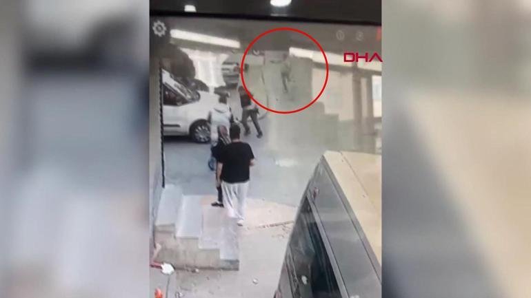 Kaynak: DHA İstanbul Esenler’de asker eğlencesi için toplanan gruba silahlı