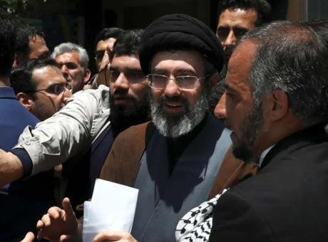 Ateşkes sürecinde Hamaney için ‘not taşıyan kuryeler’ detayı! Savaşın perde arkasında yürütülen diplomasi ortaya çıktı ABD ve İsrail’in İran’a 28 Şubat’ta başlattığı saldırıların ardından İran’ın