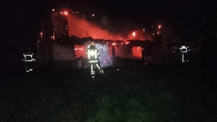 Yavuz YILMAZ/İNEGÖL (Bursa), (DHA)- BURSA’nın İnegöl ilçesinde 2 katlı evde