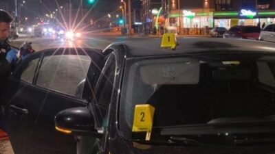 Bursa’nın İnegöl ilçesinde seyir halindeki bir araca yorgun mermi isabet