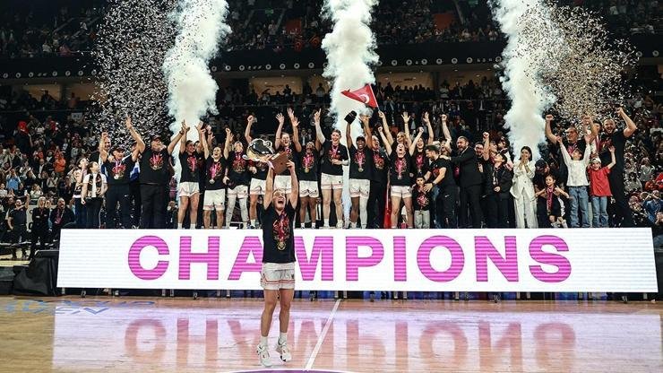 Kaynak:Cnnturk.com Kadınlar EuroCup final etabı ikinci maçında temsilcimiz ÇİMSA ÇBK