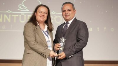 Bu yıl 18’incisi düzenlenen “İAÜ İletişim Ödülleri“nde 55 bin öğrencinin