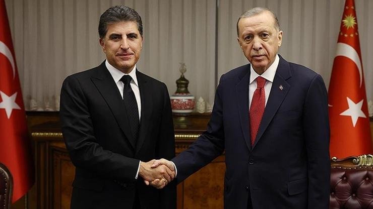 Kaynak:AA Cumhurbaşkanlığı İletişim Başkanlığından, Erdoğan’ın Barzani ile Anadolu Ajansının (AA)