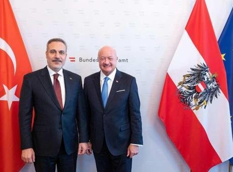 Diplomatik kaynaklardan alınan bilgiye göre, Başbakan Stocker, Avusturya’ya resmi ziyarette