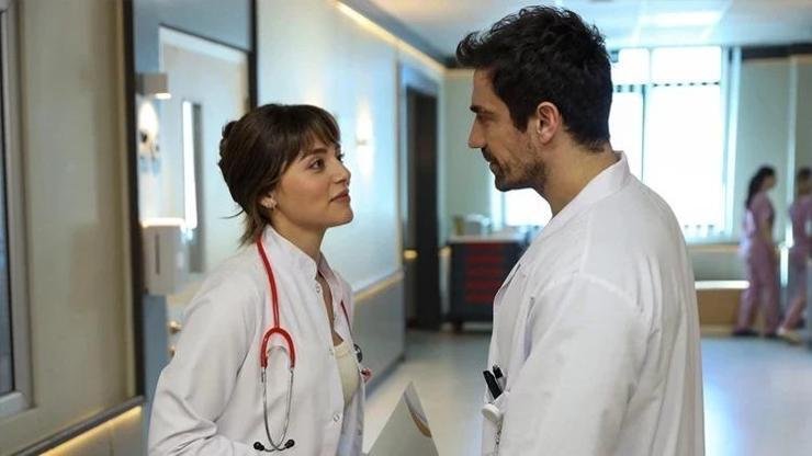 Doktor Başka Hayatta final mi? Doktor Başka Hayatta yayından kaldırıldı mı? Kaynak:Cnnturk.com Başrollerinde Sıla Türkoğlu, İbrahim Çelikkol‘un yer aldığı Doktor Başka