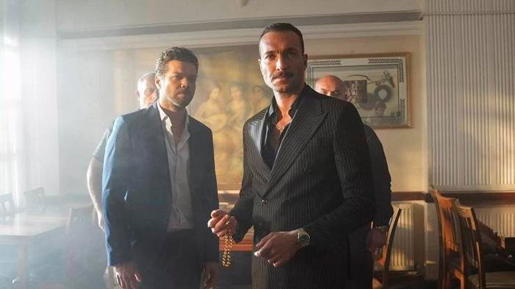 Kaynak:Cnnturk.com Görkem Sevindik, son dönemde Eşref Rüya dizisindeki performansıyla adından