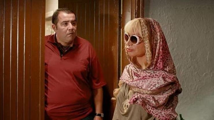 Kaynak:Cnnturk.com Eyvah Eyvah 3 filmi hakkında ayrıntılar sorgulanıyor.&nbsp;Başrollerinde Ata Demirer,